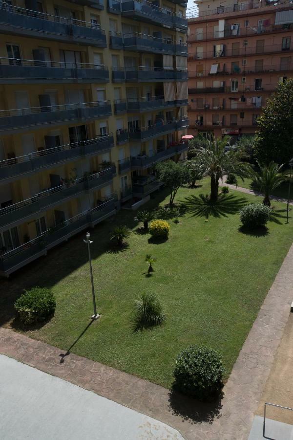 Apartamento Cerca Del Mar Blanes Bagian luar foto